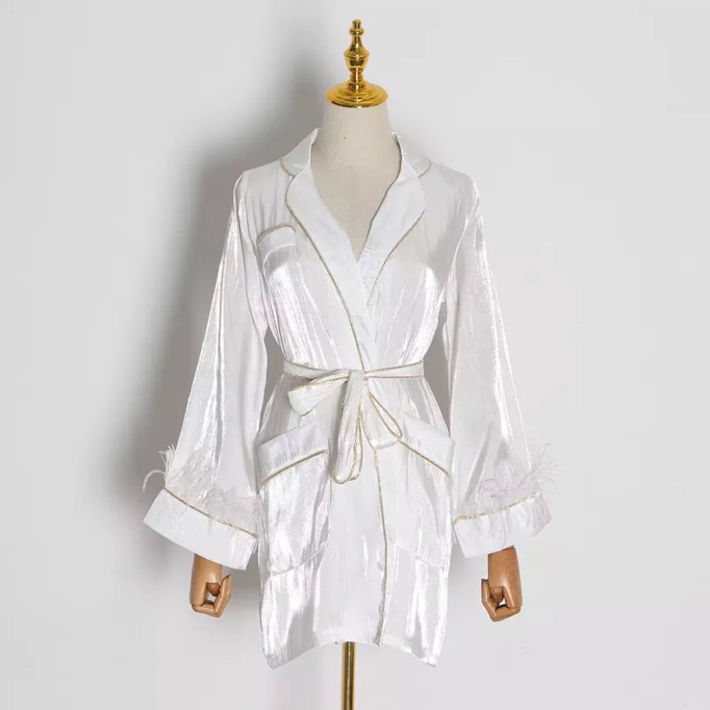 “Light az a feather”